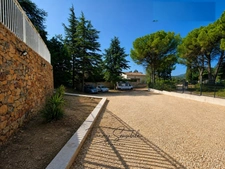 MAISON CONTEMPORAINE 140 M² – 4 CHAMBRES – PISCINE – TERRAIN 2 000 M² – GRAND GARAGE