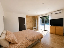 MAISON CONTEMPORAINE 140 M² – 4 CHAMBRES – PISCINE – TERRAIN 2 000 M² – GRAND GARAGE