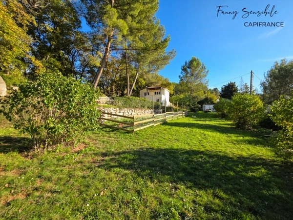 Plus qu'une maison, un cadre de vie exceptionnel face à la Sainte-Victoire.