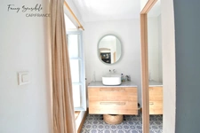 Bergerie en pierre du XVIIIᵉ siècle rénovée - 200 m² - terrain 5000 m² avec piscine - 25 min Aix-en-Provence