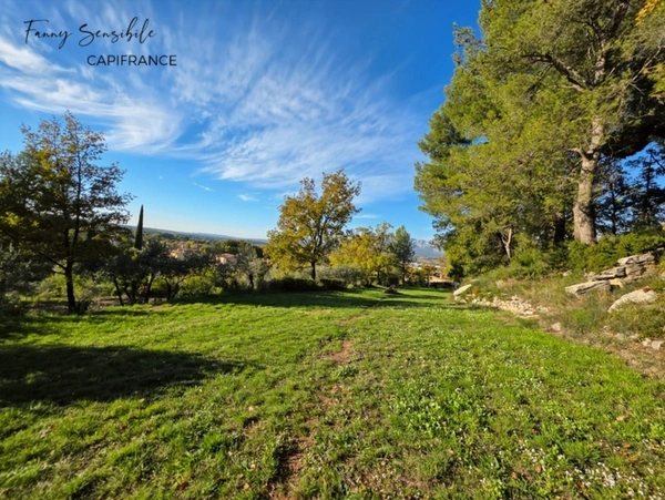 Plus qu'une maison, un cadre de vie exceptionnel face à la Sainte-Victoire.