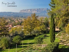 Plus qu'une maison, un cadre de vie exceptionnel face à la Sainte-Victoire.