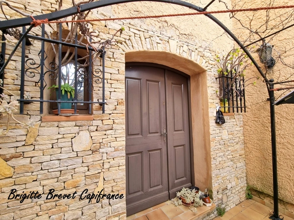 Maison traditionnelle à vendre 7 pièces - 176 m2 FUVEAU (13)
