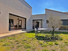 Architect-designed 4-bedroom villa with breathtaking views of the Pic Saint Loup near SAINT MATHIEU DE TREVIERS (34)