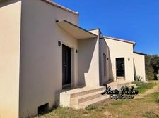 Architect-designed 4-bedroom villa with breathtaking views of the Pic Saint Loup near SAINT MATHIEU DE TREVIERS (34)