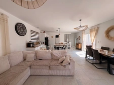 Villa contemporaine à Carnas (30260), entre Quissac et Sommières : LUMIÈRE, CALME ET ART DE VIVRE