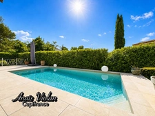 Villa d'exception à vendre 5 pièces avec piscine, jardin, terrasse et garage (34160)