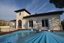 Maison à vendre 8 pièces ANGOULEME (16) Secteur SAINT-CYBARD 5 chambres, jardin, piscine, double garage