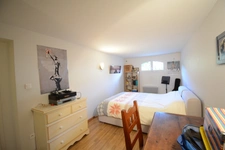 Maison à vendre 8 pièces ANGOULEME (16) Secteur SAINT-CYBARD 5 chambres, jardin, piscine, double garage