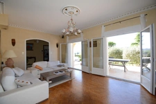Maison à vendre 8 pièces ANGOULEME (16) Secteur SAINT-CYBARD 5 chambres, jardin, piscine, double garage
