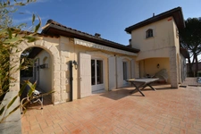 Maison à vendre 8 pièces ANGOULEME (16) Secteur SAINT-CYBARD 5 chambres, jardin, piscine, double garage