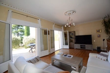 Maison à vendre 8 pièces ANGOULEME (16) Secteur SAINT-CYBARD 5 chambres, jardin, piscine, double garage