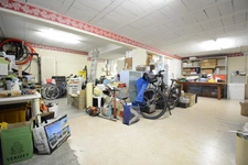 Maison à vendre 8 pièces ANGOULEME (16) Secteur SAINT-CYBARD 5 chambres, jardin, piscine, double garage