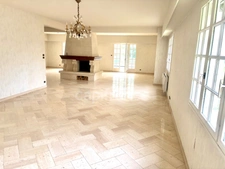 **NOTRE DAME DU BEC** Propriété d’exception de 270 m² habitables jusqu’à 510 m², séjour 100 m² en marbre, Terrain 2000 m² + 3 ha de bois
