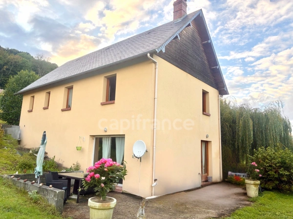 *MARAIS VERNIER* Maison familiale de 2012, T5 de 150 m², avec jardin de 1200 m²