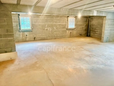 **NOTRE DAME DU BEC** Propriété d’exception de 270 m² habitables jusqu’à 510 m², séjour 100 m² en marbre, Terrain 2000 m² + 3 ha de bois