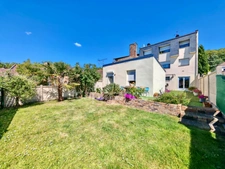 **En exclusivité**Place de Graville – Appartement T4 + Maisonnette T2 + Double garage + Jardin + Cave – Aucune charge de copropriété