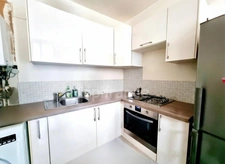 *Sainte-Cecile*Plain-pied de 51 m² à 200 m de la place, terrasse de 40 m², sud-ouest, sans vis-à-vis