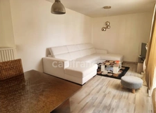 *Sainte-Cecile*Plain-pied de 51 m² à 200 m de la place, terrasse de 40 m², sud-ouest, sans vis-à-vis