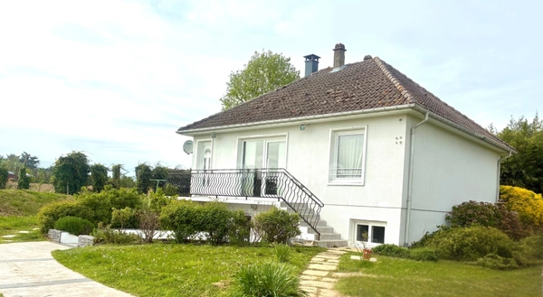 *Exclusivité* à Manéglise, maison T6 de 125 m² trois chambres et un bureau avec jardin de 5000m²