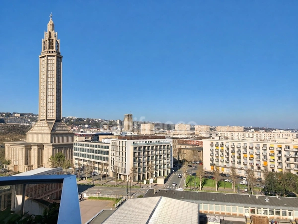 ***Plage-Le Havre***T1 bis de 35 m² meublé avec ascenseur, parking, cave et vue dégagée sur la ville