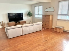 *Quartier Saint-Vincent* À 50 m de la plage, appartement 70 m², 2 chambres, dernier étage sans ascenseur, exposé Ouest.