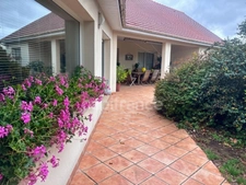 * Exclusivité de Sophie Amri *Octeville-sur-Mer*Maison de plain-pied de 190 m², séjour/salon 63m², 4 chambres et double garage