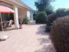 *Exclusive listing by Sophie Amri* Octeville-sur-Mer* Single-story house of 190 m², living/dining room 63 m², 4 bedrooms and double garage