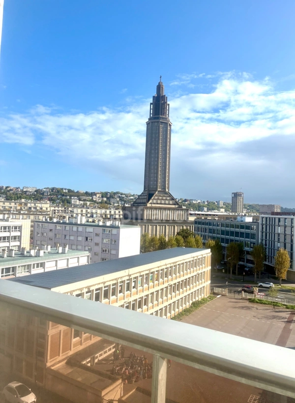 ***Plage-Le Havre***T1 de 35 m² avec ascenseur, cave et vue dégagée sur l’église Saint Joseph