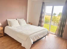 *Octeville-sur-mer* maison de 2021 de 154 m² avec une vie de plain-pied, 4 chambres, garage, spa
