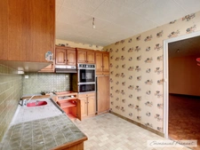 Dpt Sarthe (72), à vendre BESSE SUR BRAYE Local commercial ou habitation