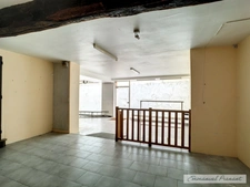Dpt Sarthe (72), à vendre BESSE SUR BRAYE Local commercial ou habitation