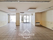Local/bureau + appartement à vendre BESSE SUR BRAYE (72)