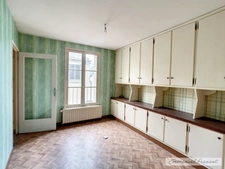 Dpt Sarthe (72), à vendre BESSE SUR BRAYE Local commercial ou habitation