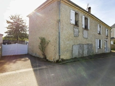 Dpt Loir et Cher (41), à vendre CELLE maison P10 de 210 m² - Terrain de 1 211,00 m² 