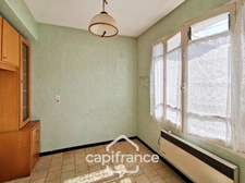 Local/bureau + appartement à vendre BESSE SUR BRAYE (72)