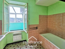 Local/bureau + appartement à vendre BESSE SUR BRAYE (72)