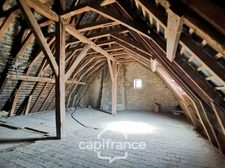 Local/bureau + appartement à vendre BESSE SUR BRAYE (72)