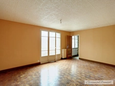Dpt Sarthe (72), à vendre BESSE SUR BRAYE Local commercial ou habitation