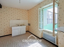 Local/bureau + appartement à vendre BESSE SUR BRAYE (72)