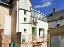 Local/bureau + appartement à vendre BESSE SUR BRAYE (72)