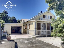 A SAINT ANDRE, Maison de Type 7, de plus de 150m² sur un terrain de 718m²