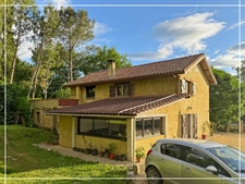 Maison à vendre 5 pièces de 164 m2 habitables proche de MONTREAL (32) sur 5171 m2 de terrain clôturé avec dépendance 