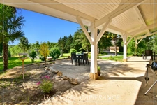 House for sale 5 rooms of 137 m2 living space on 4017 m2 of fenced land, garage, workshop, hangar and swimming pool near VIC FEZENSAC (32)