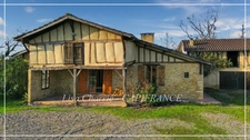 Gascon property: TWO HOUSES, 10 rooms, 324 m2 of living space on 3159 m2 of land near NOGARO (32) 