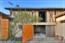 Gascon property: TWO HOUSES, 10 rooms, 324 m2 of living space on 3159 m2 of land near NOGARO (32) 