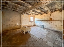 Propriete à vendre 14 pièces LE HOUGA (32) de 215 m2 habitables à rénover, sur 11949 m2 de terrain, dépendances