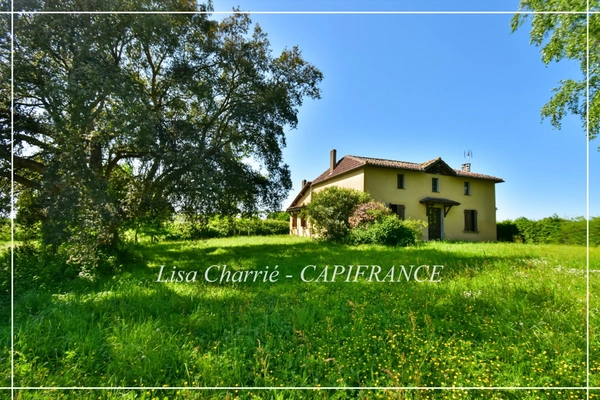 Maison à vendre de plain-pied 6 pièces proche de RISCLE (32) de 162 m2 habitables sur 4947 m2 de terrain 