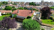 Maison 6 pièces de 164 m2 habitables sur 2407 m2 de terrain à AUCH : vivre à Auch comme à la campagne, avec la cathédrale en toile de fond 