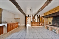 Gascon property: TWO HOUSES, 10 rooms, 324 m2 of living space on 3159 m2 of land near NOGARO (32) 